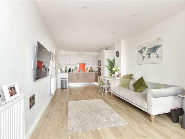 Flat for sale in Blackwell, Perryfields