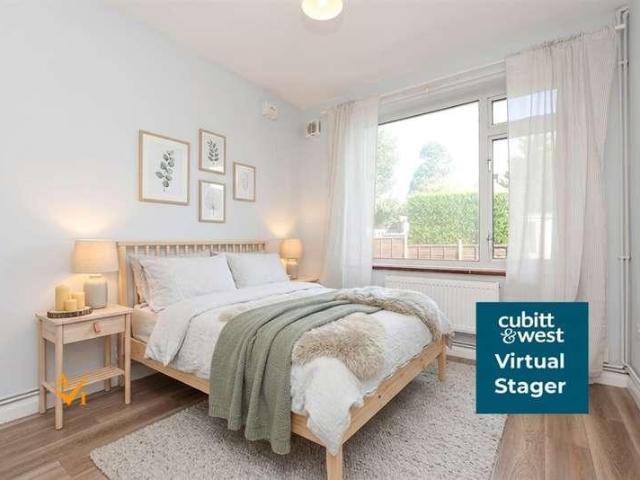 Flat for sale in Caterham Valley, Hillview