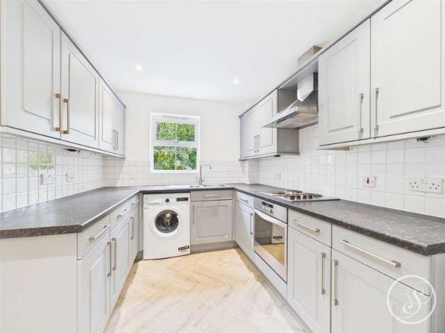 Flat for sale in Chapeltown, West Yorkshire