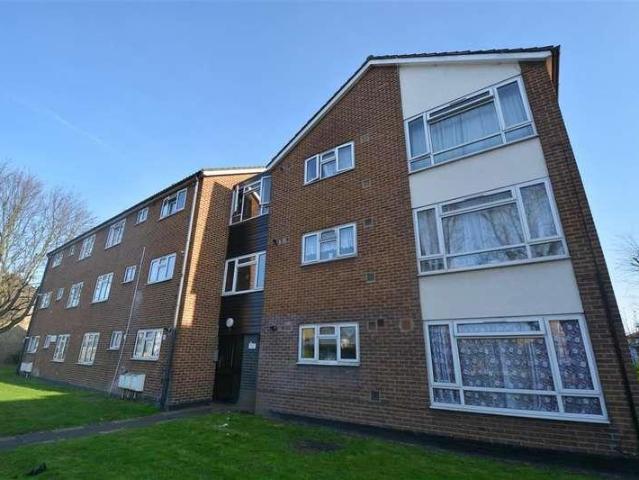 Flat for sale in Leyton, Greater London