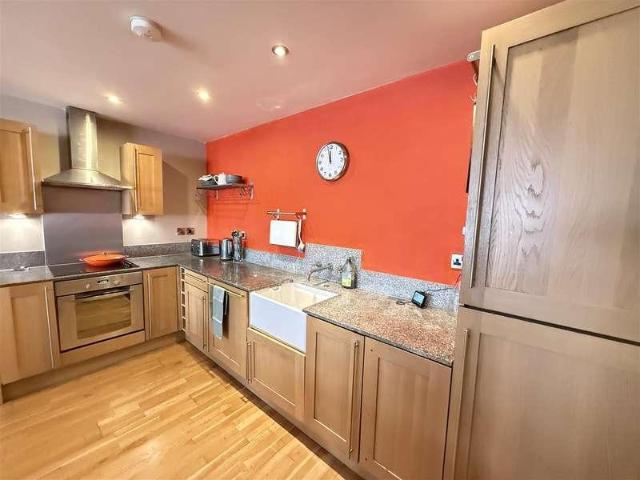 Flat for sale in Georgia, Greater Manchester