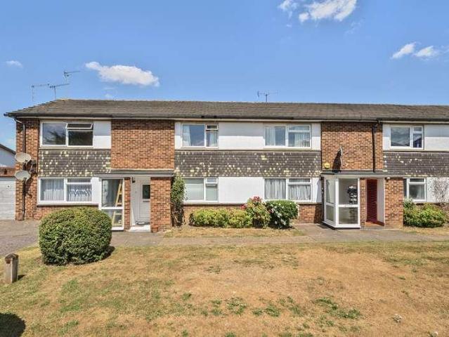 Flat for sale in Northwood, Northwood