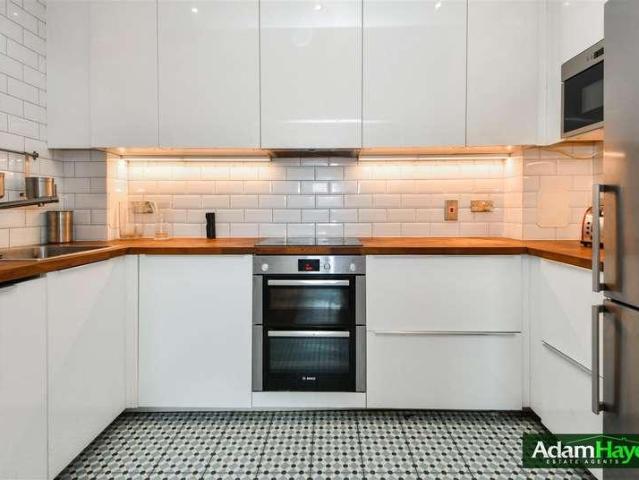Flat for sale in Fallow Corner, Greater London