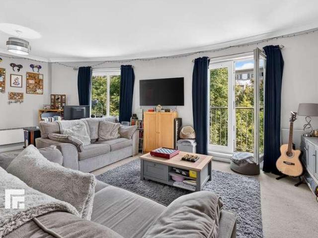 Flat for sale in Tiger Bay, Falcon Lodge