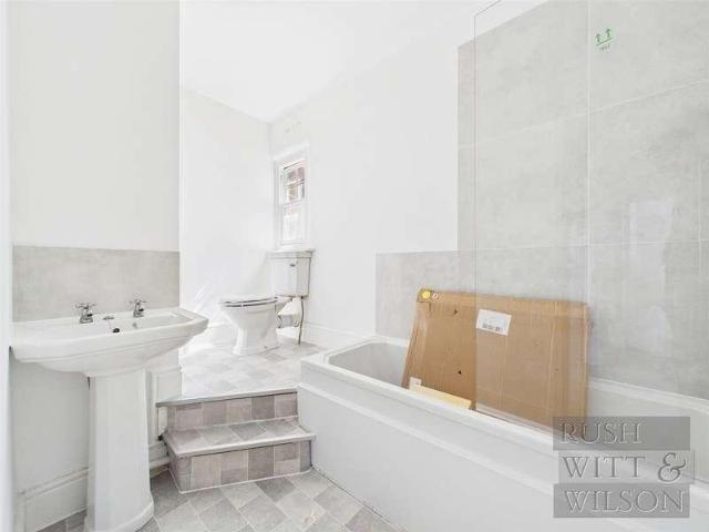 Flat for sale in Old Town, Heathlands