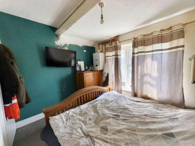 Flat for sale in Central, Heathlands