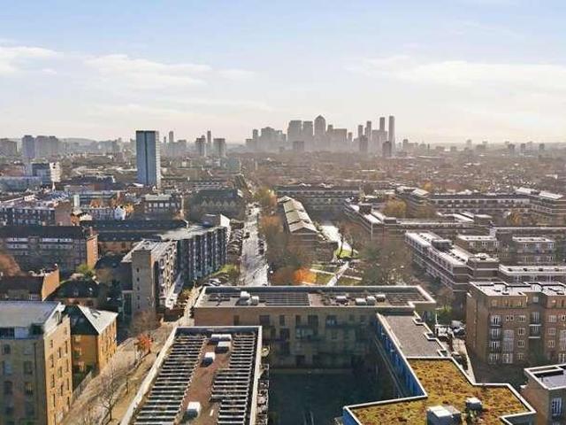 Flat for sale in Old Ford, Bow