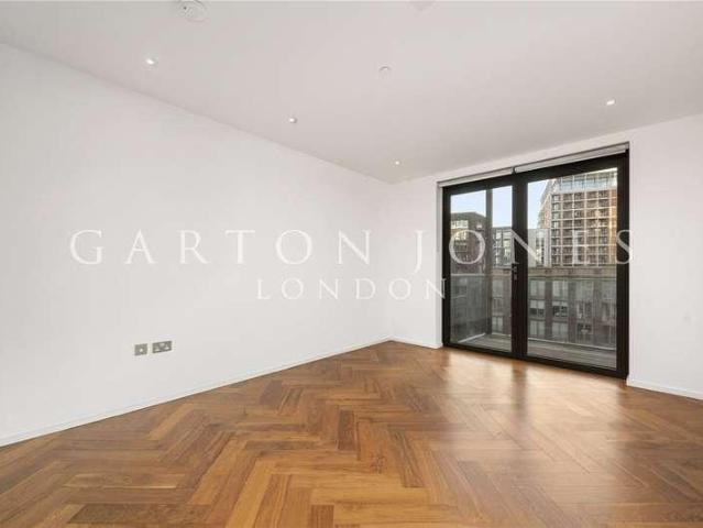 Flat for sale in Nine Elms, Greater London