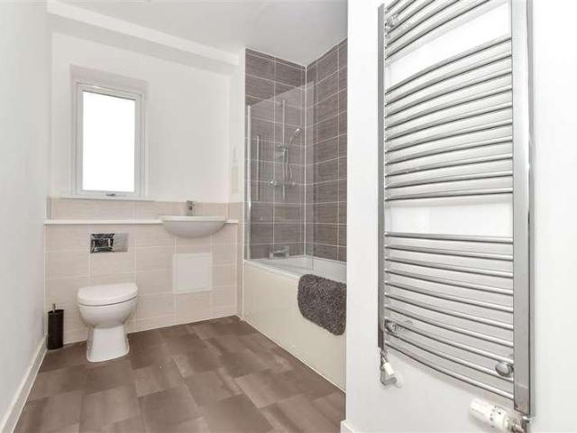 Flat for sale in Greater London