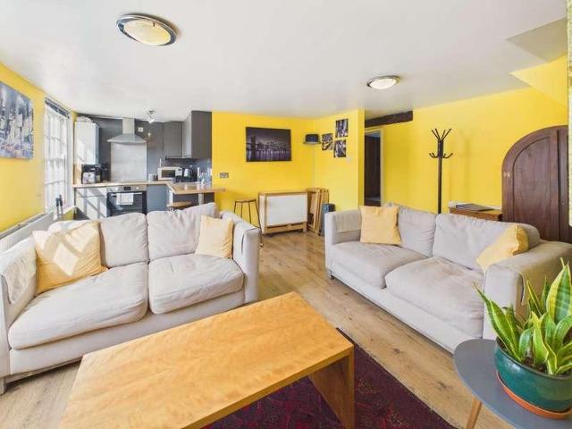 Flat for sale in Burgh St Peter, Norfolk