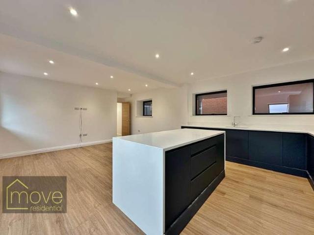 Flat for sale in Heswall, Wirral