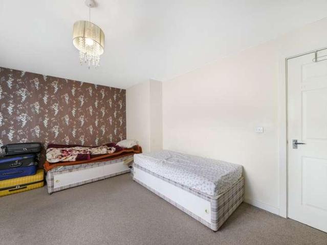 Flat for sale in Greater London