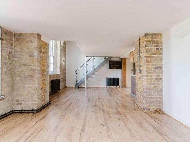 Flat for sale in Greater London