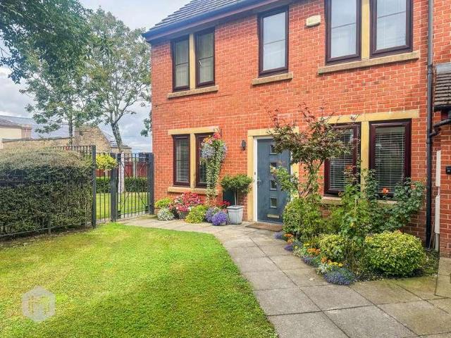 Flat for sale in Starling, Bury