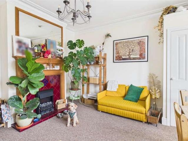 Flat for sale in Feckenham, City Of Bristol