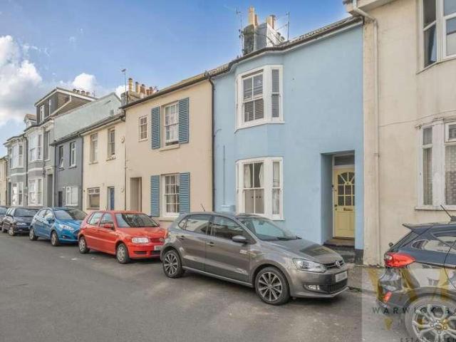 Flat for sale in Fishersgate, West Sussex