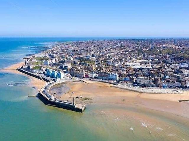 Flat for sale in Margate, Thanet