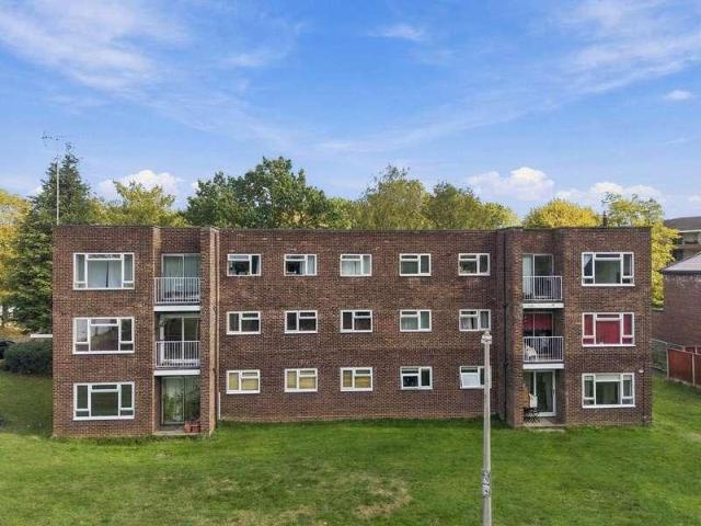 Flat for sale in London Borough of Redbridge, Greater London
