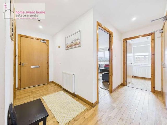 Flat for sale in Lentran, Scotland