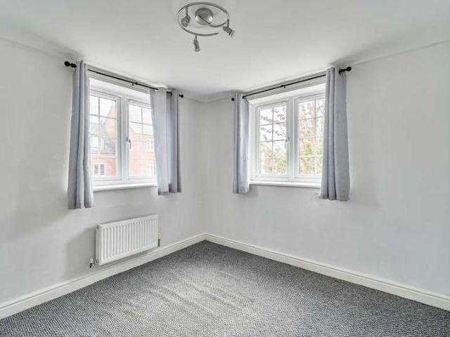 Flat for sale in School House, Gloucestershire