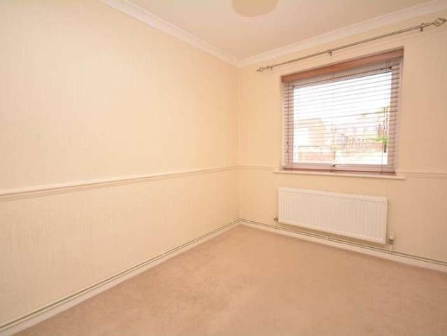 Flat for sale in Waterside, Chesham