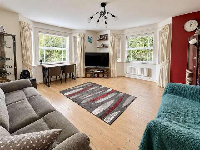 Flat for sale in St. Paul's, Salisbury