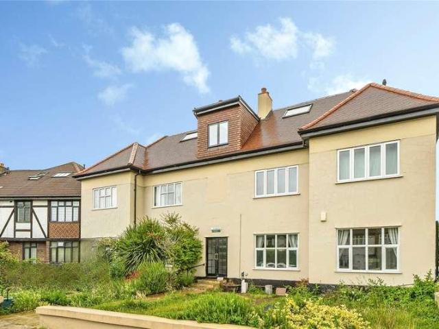 Flat for sale in Beckenham, Greater London