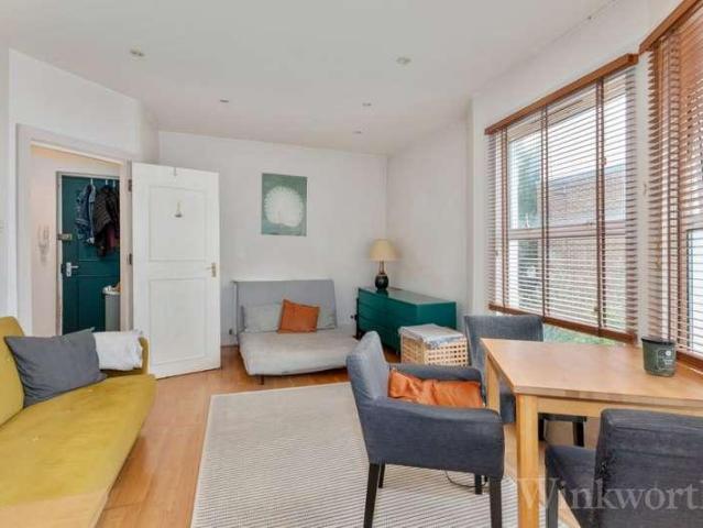 Flat for sale in London Borough of Lewisham, Greater London