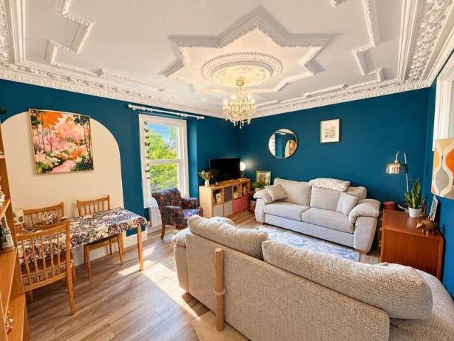 Flat for sale in Cliftonville, Weston-super-Mare