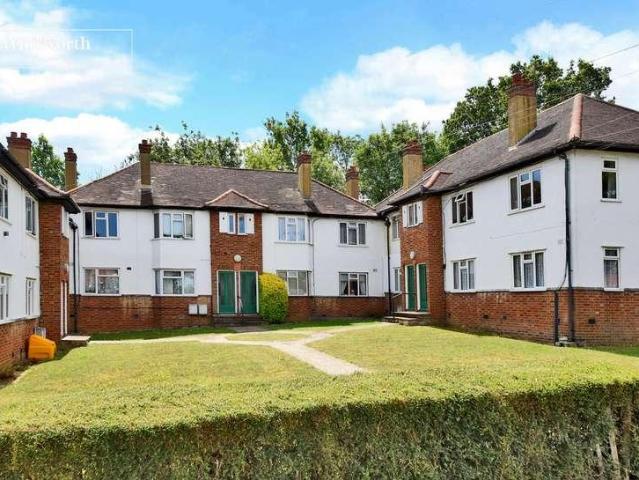 Flat for sale in Greater London