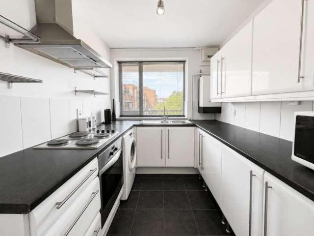 Flat for sale in Salford, Greater Manchester