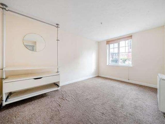 Flat for sale in Enborne, West Berkshire