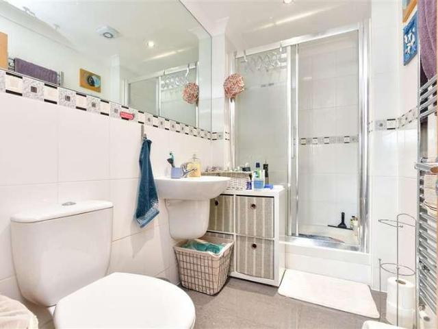 Flat for sale in West Cliff, Acol