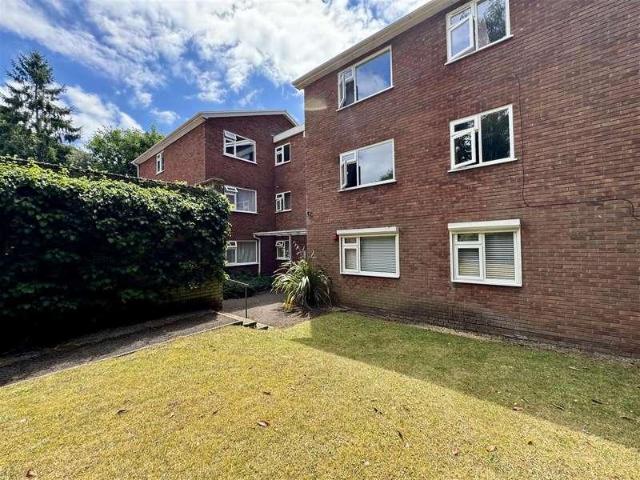 Flat for sale in West Cliff, Bournemouth