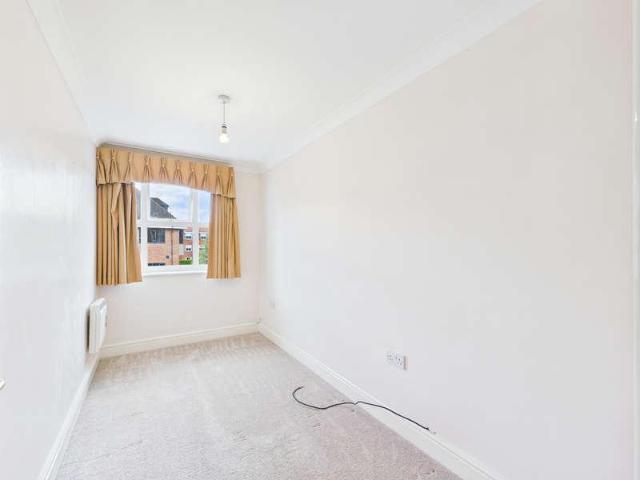 Flat for sale in Marlow