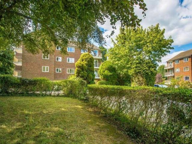 Flat for sale in Nork, Red Hill