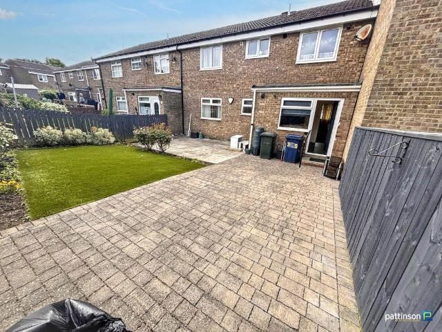 Flat for sale in Blakelaw, Tyne And Wear
