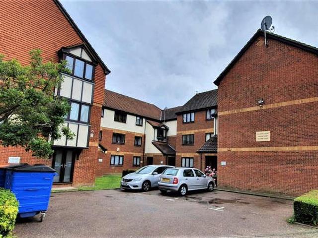Flat for sale in Colindale, Greater London