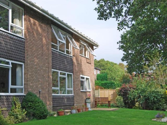 Flat for sale in Highcliffe