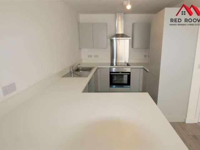 Flat for sale in Woolton, Calderstones