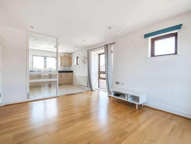 Flat for sale in Romford, London Borough of Havering