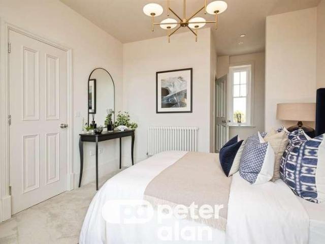 Flat for sale in Caerleon, Wales