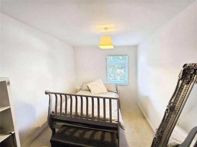 Flat for sale in Row Town, Surrey
