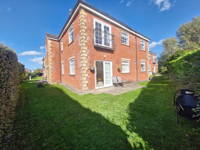 Flat for sale in Moss Side, Sefton