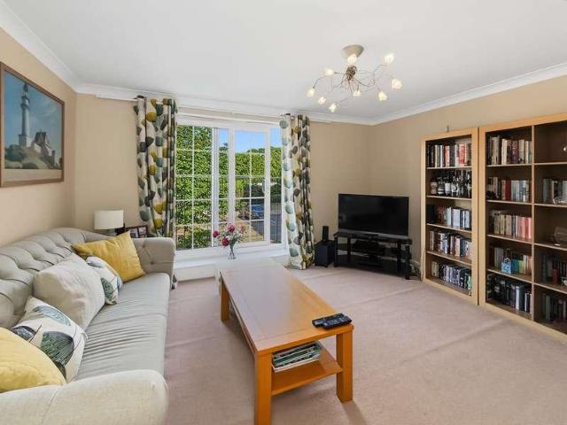 Flat for sale in Park Lane, Bury