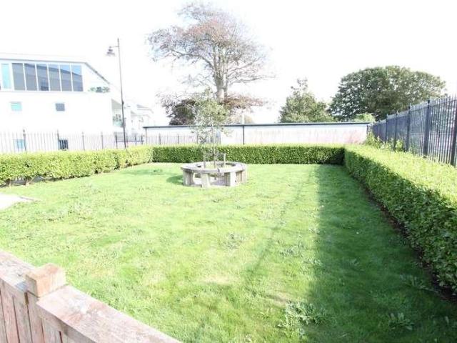 Flat for sale in Mount Wise