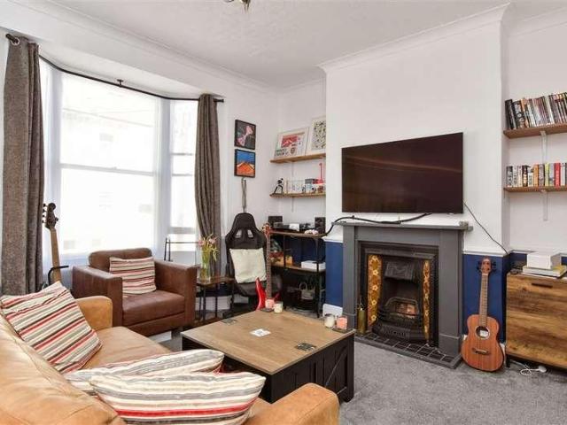 Flat for sale in Round Hill, Brighton & Hove