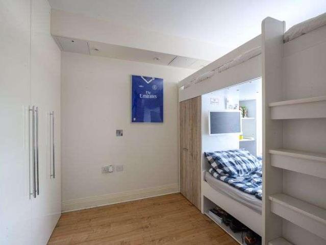 Flat for sale in Blackhills, Surrey