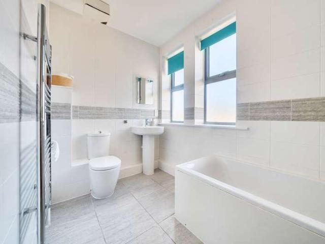 Flat for sale in The Slade, Oxfordshire