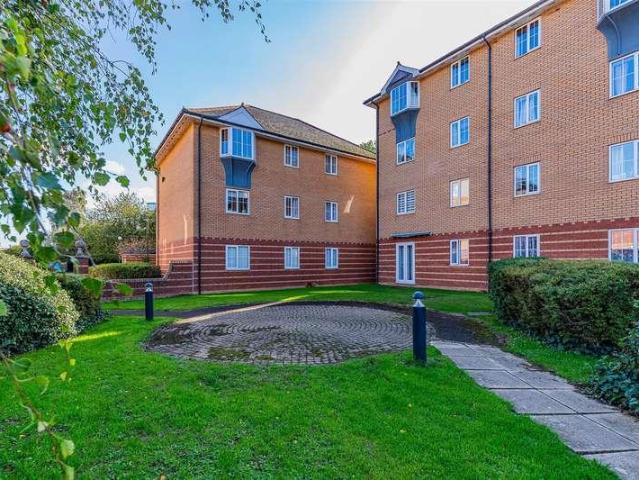 Flat for sale in Cardiff International Sports Village, Falcon Lodge